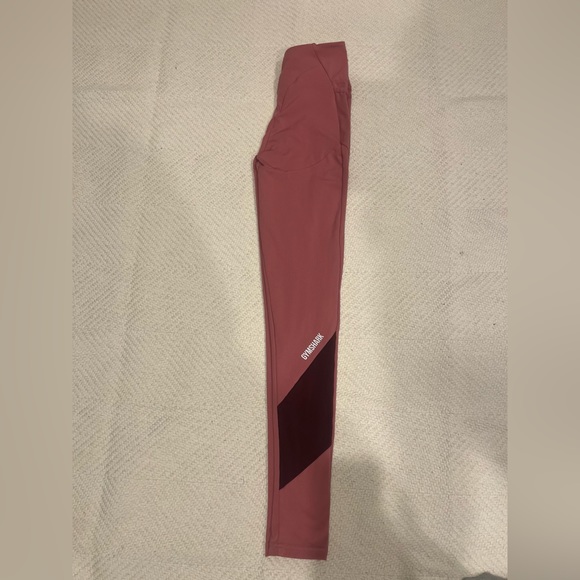 Gymshark dusty pink/ruby set. XS - Picture 7 of 10